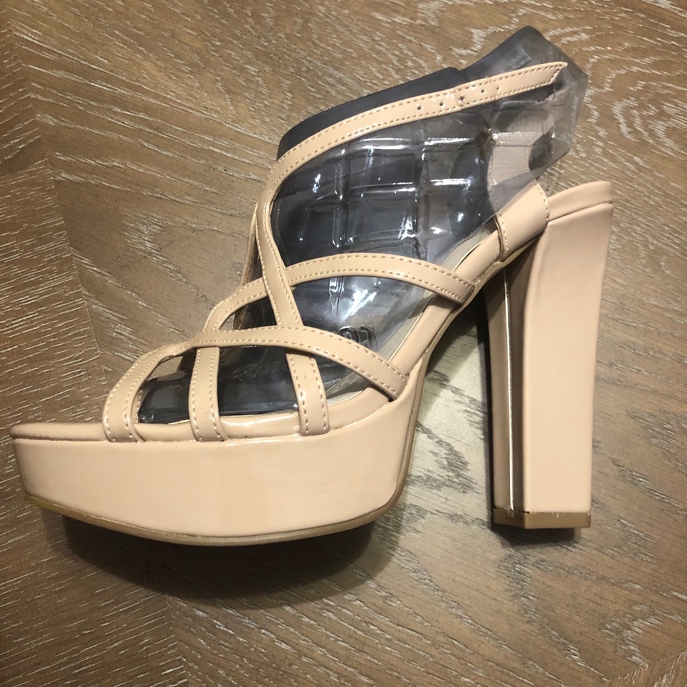 Nude heel SOLD